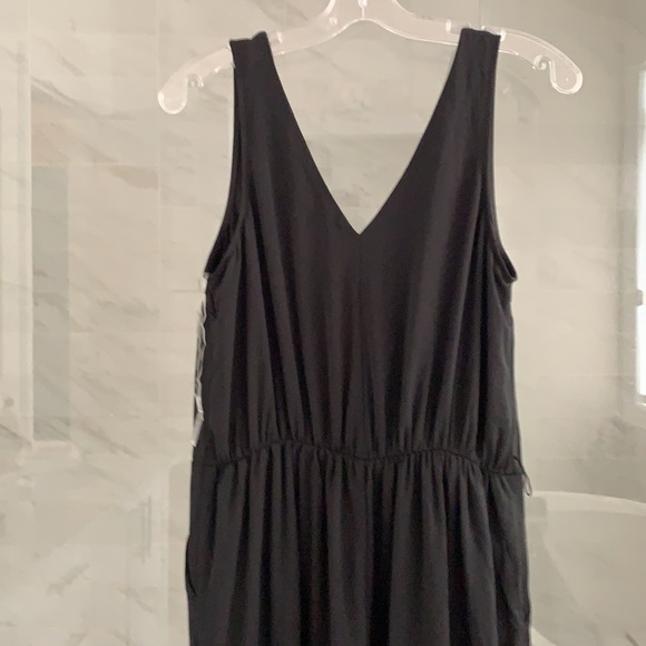 NWT | Black sleeveless vneck jumpsuit - Picture 8 of 12
